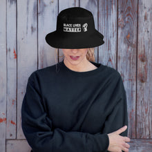 Carica l&#39;immagine nel visualizzatore di Gallery, Cappello a secchiello nero unisex BLM
