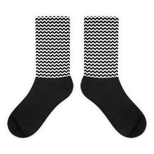 Charger l&#39;image dans la galerie, Chaussettes Zig Zag noires
