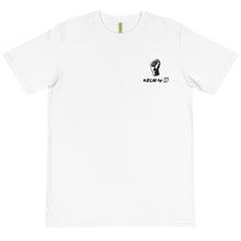 Charger l&#39;image dans la galerie, BLM T-shirt unisexe brodé blanc bio (poing)
