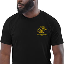 Charger l&#39;image dans la galerie, T-shirt noir en coton biologique brodé hommes (roses jaunes)
